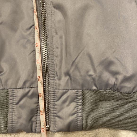 GAP gray insulated bomber  jacket size Small - Picture 11 of 11